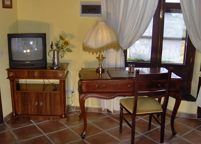 Apartment Aptos Monasterio De San Antonio 3